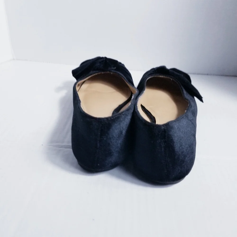 FIONI BLACK VELVET FLATS SIZE 7 WIDE